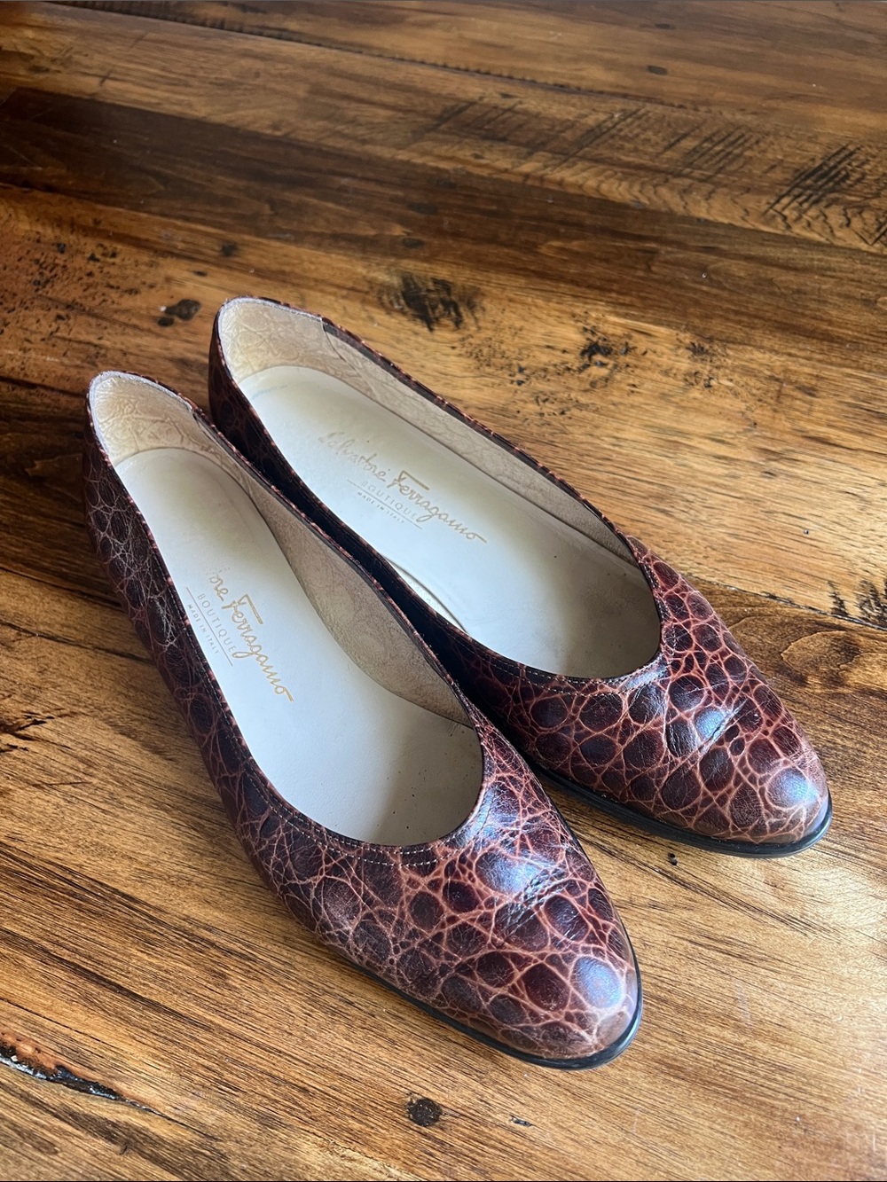 Salvatore Ferragamo Crocodile Brown Flats 10B